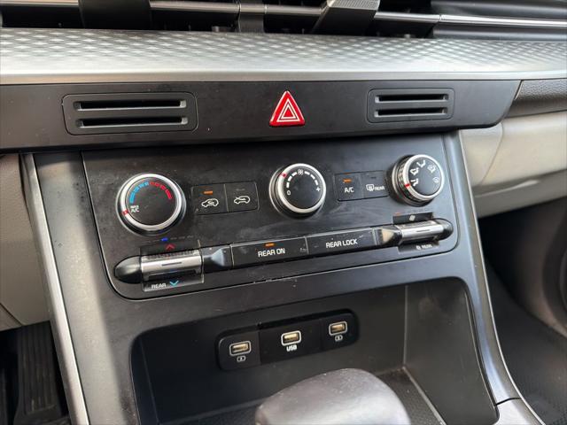 2024 Kia Carnival MPV LX Seat Package