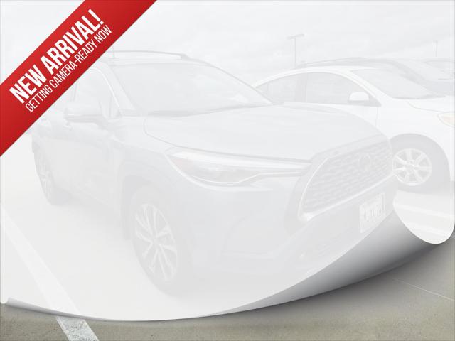 2024 Toyota Corolla Cross XLE for sale in Valencia, CA
