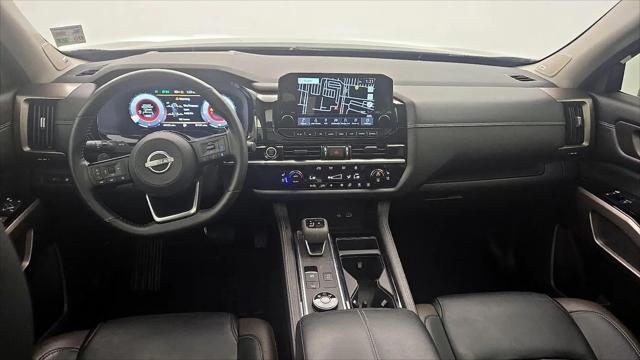 2023 Nissan Pathfinder Platinum 4WD