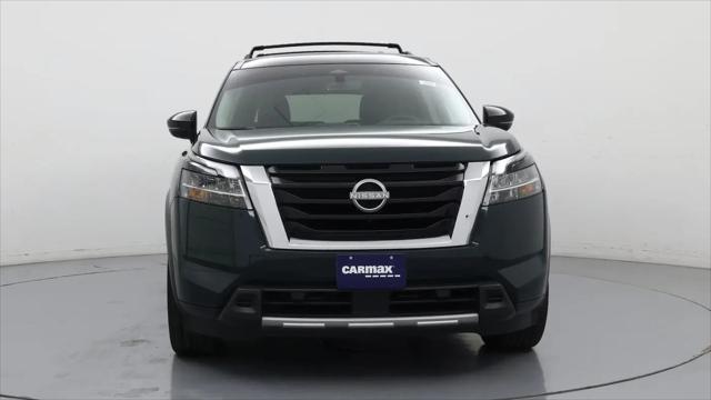 2023 Nissan Pathfinder SL 4WD