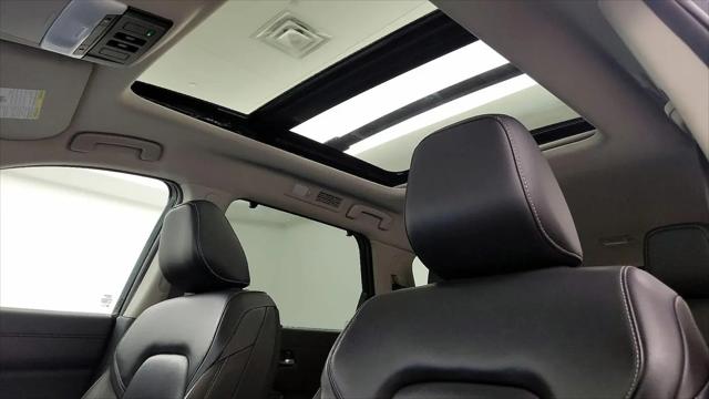2023 Nissan Pathfinder SL 4WD