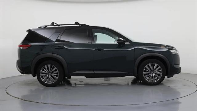 2023 Nissan Pathfinder SL 4WD