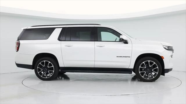 2022 Chevrolet Suburban 4WD RST