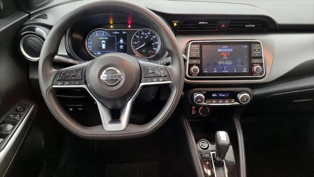 2020 Nissan Kicks SV Xtronic CVT