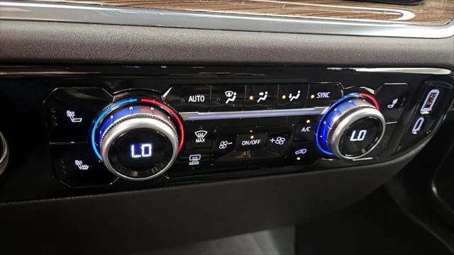 2024 GMC Sierra 1500 4WD Crew Cab Short Box Elevation with 3VL