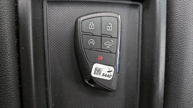2024 GMC Sierra 1500 4WD Crew Cab Short Box Elevation with 3VL