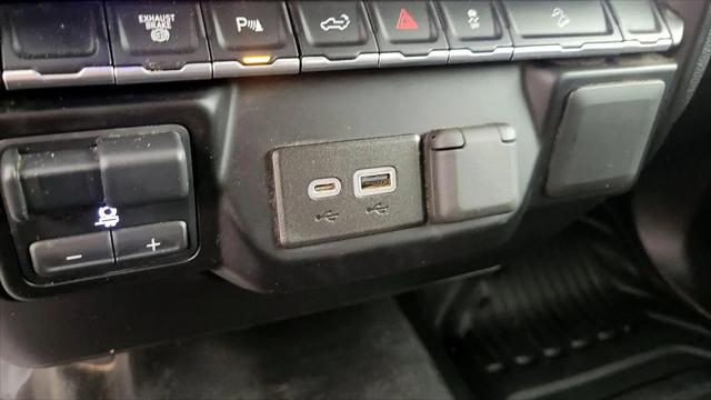 2023 Chevrolet Silverado 3500HD 4WD Crew Cab Long Bed LT