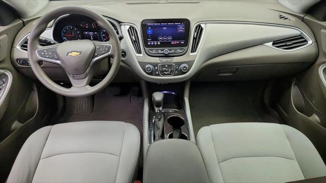 2022 Chevrolet Malibu FWD 1FL