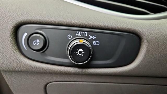 2022 Chevrolet Malibu FWD 1FL