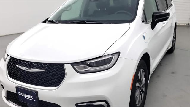 2024 Chrysler Pacifica Hybrid Select