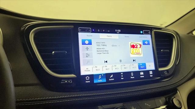 2024 Chrysler Pacifica Hybrid Select