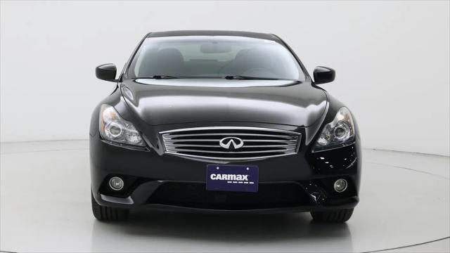 2015 INFINITI Q60 Standard
