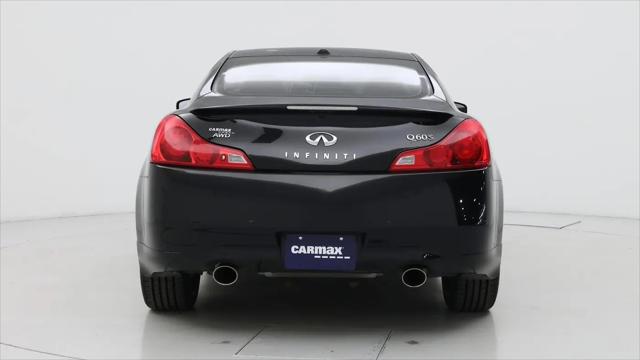 2015 INFINITI Q60 Standard