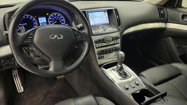 2015 INFINITI Q60 Standard