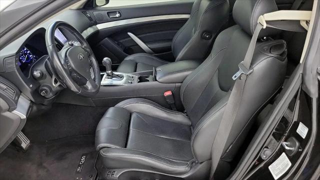 2015 INFINITI Q60 Standard