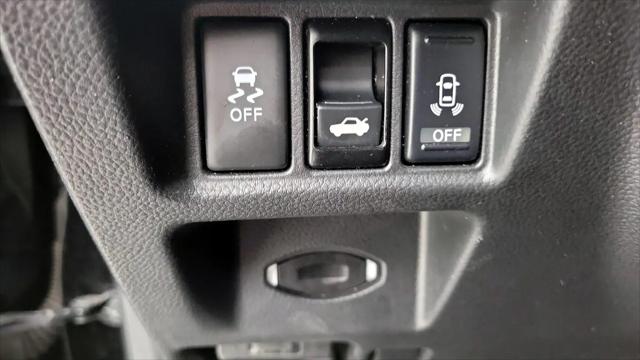 2015 INFINITI Q60 Standard