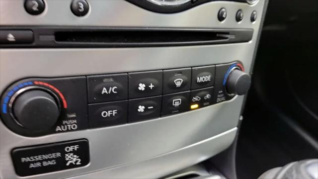 2015 INFINITI Q60 Standard