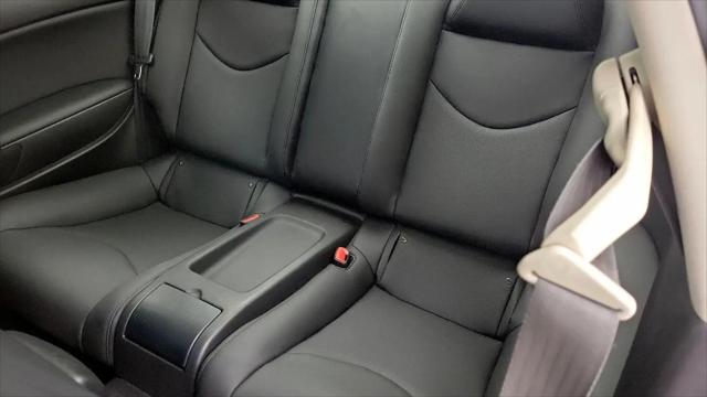 2015 INFINITI Q60 Standard