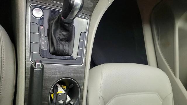 2016 Volkswagen Passat 1.8T SE