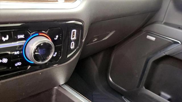 2022 Chevrolet Silverado 1500 4WD Crew Cab Short Bed RST