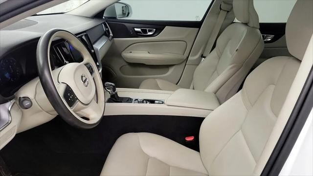 2020 Volvo V60 T5 Momentum