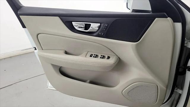 2020 Volvo V60 T5 Momentum