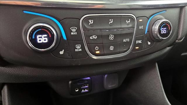 2023 Chevrolet Traverse AWD LT Leather