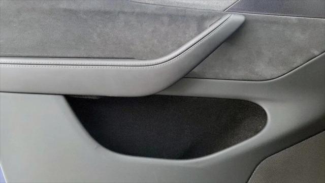 2026 Tesla Model Y Premium Rear-Wheel Drive