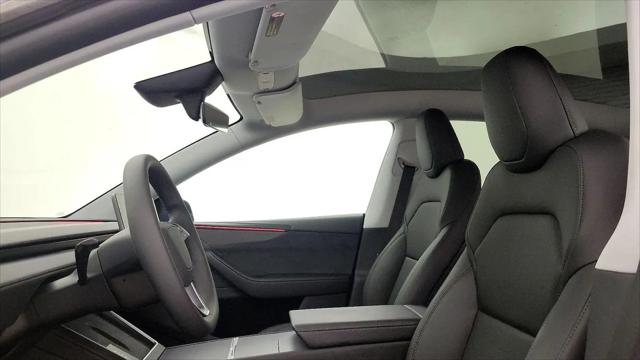 2026 Tesla Model Y Premium Rear-Wheel Drive