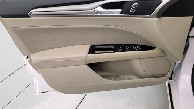 2020 Ford Fusion SE