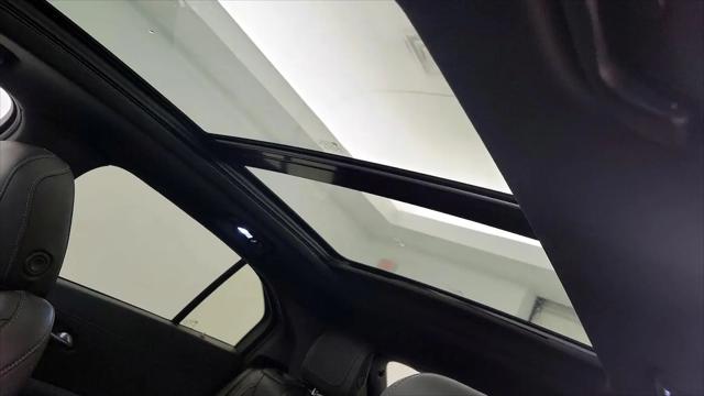2022 Cadillac XT4 AWD Premium Luxury