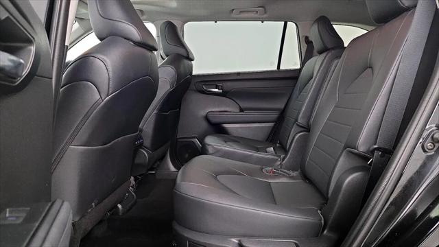 2022 Toyota Highlander Hybrid XLE