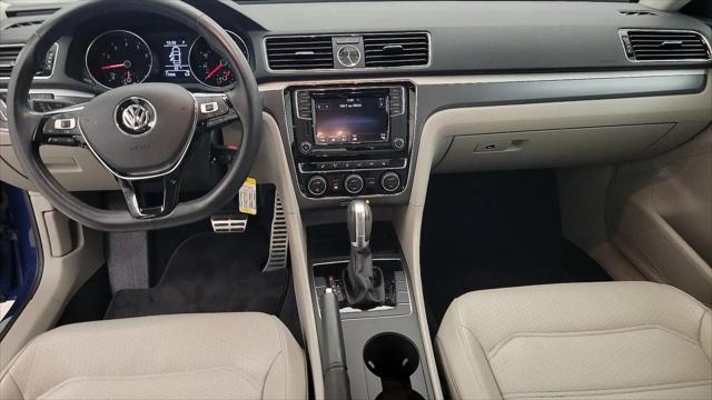 2017 Volkswagen Passat 1.8T R-Line