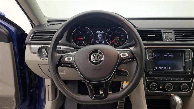 2017 Volkswagen Passat 1.8T R-Line