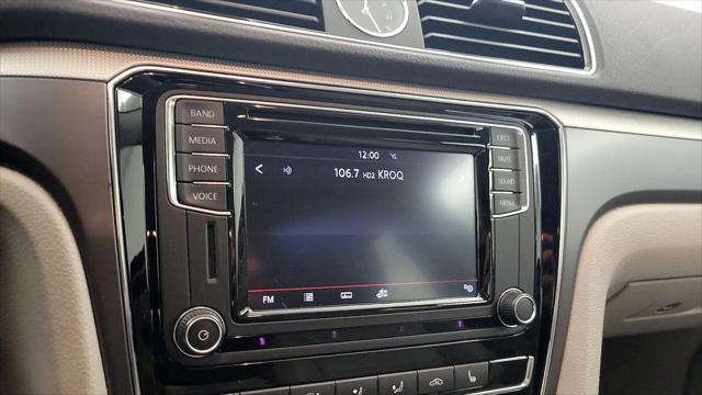 2017 Volkswagen Passat 1.8T R-Line