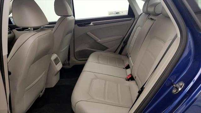 2017 Volkswagen Passat 1.8T R-Line