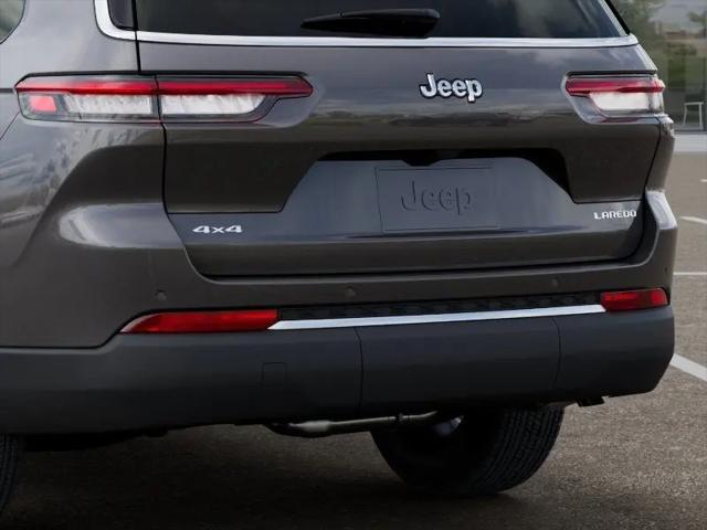 2026 Jeep Grand Cherokee L Laredo 4x4