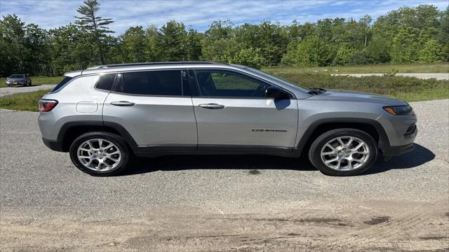 2022 Jeep Compass Latitude Lux 4x4