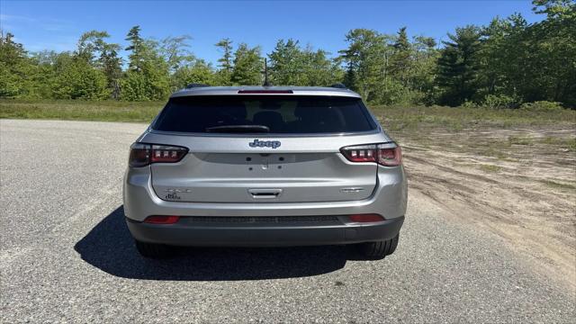 2022 Jeep Compass Latitude Lux 4x4