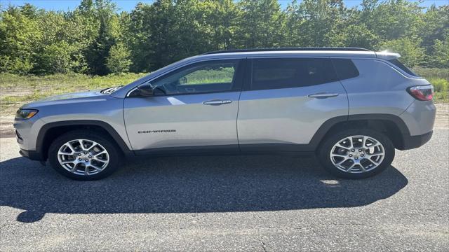 2022 Jeep Compass Latitude Lux 4x4