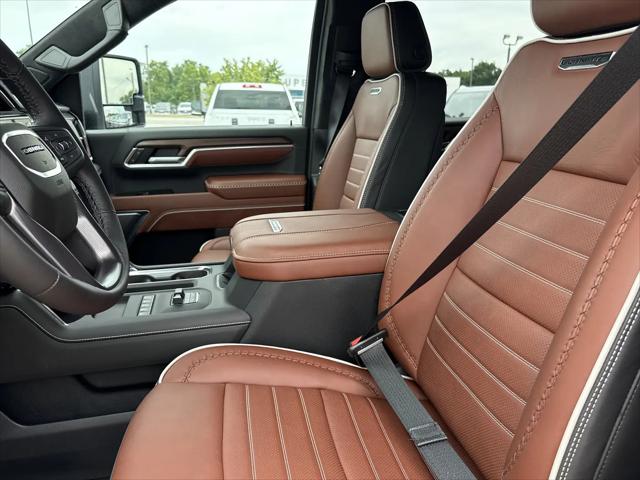 2026 GMC Sierra 2500HD Crew Cab, Standard Bed, Denali Ultimate, 4WD