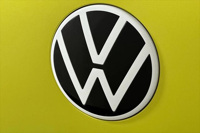 2025 Volkswagen ID. Buzz Pro S Plus with 4MOTION