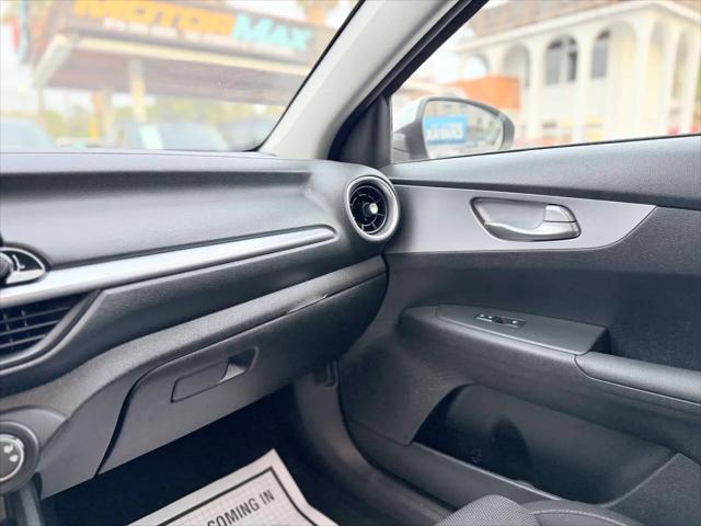 2022 Kia Forte LXS