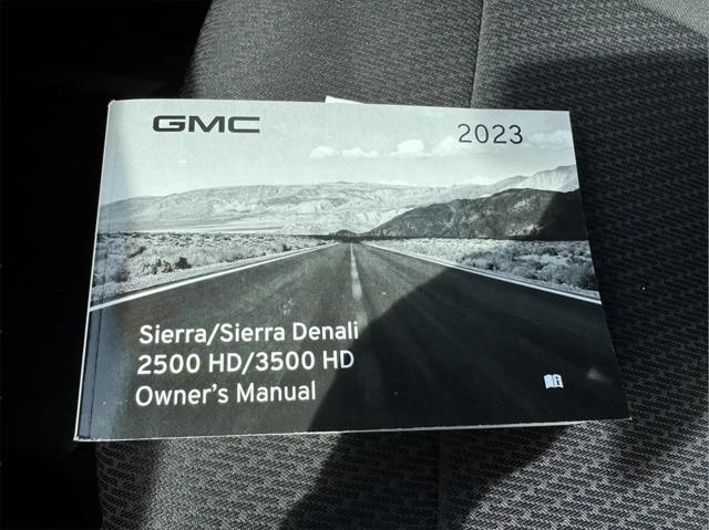 2023 GMC Sierra 2500HD 4WD Crew Cab Standard Bed Pro
