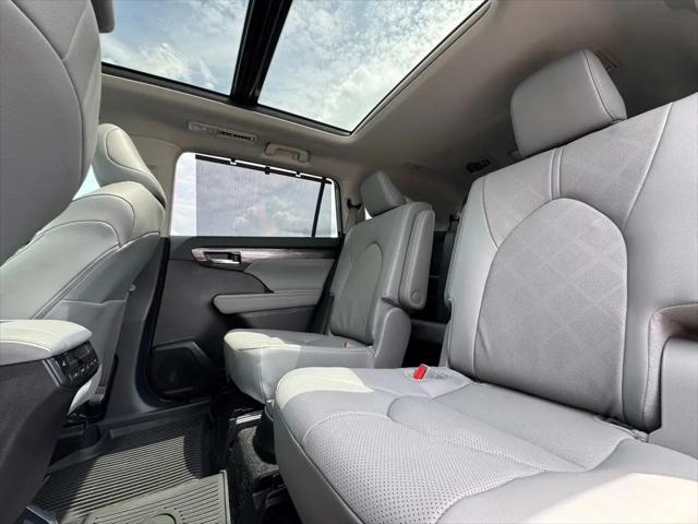 2026 Toyota Highlander Platinum