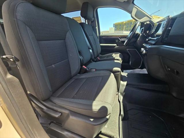 2022 GMC Sierra 1500 4WD Crew Cab Short Box Elevation