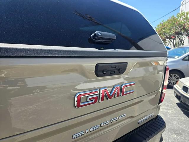 2022 GMC Sierra 1500 4WD Crew Cab Short Box Elevation
