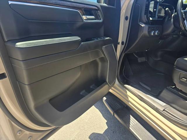 2022 GMC Sierra 1500 4WD Crew Cab Short Box Elevation