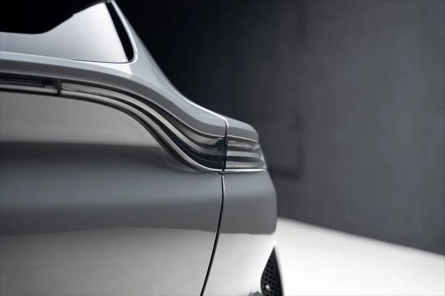 2023 Aston Martin DBX 707