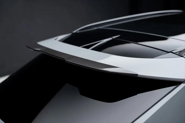 2023 Aston Martin DBX 707